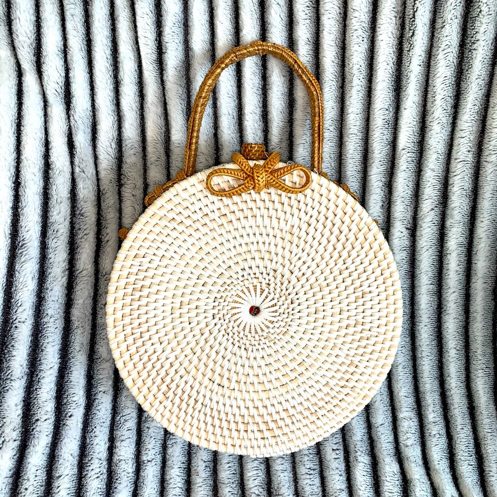 Woven purse with removable strap - Picture 2 of 6